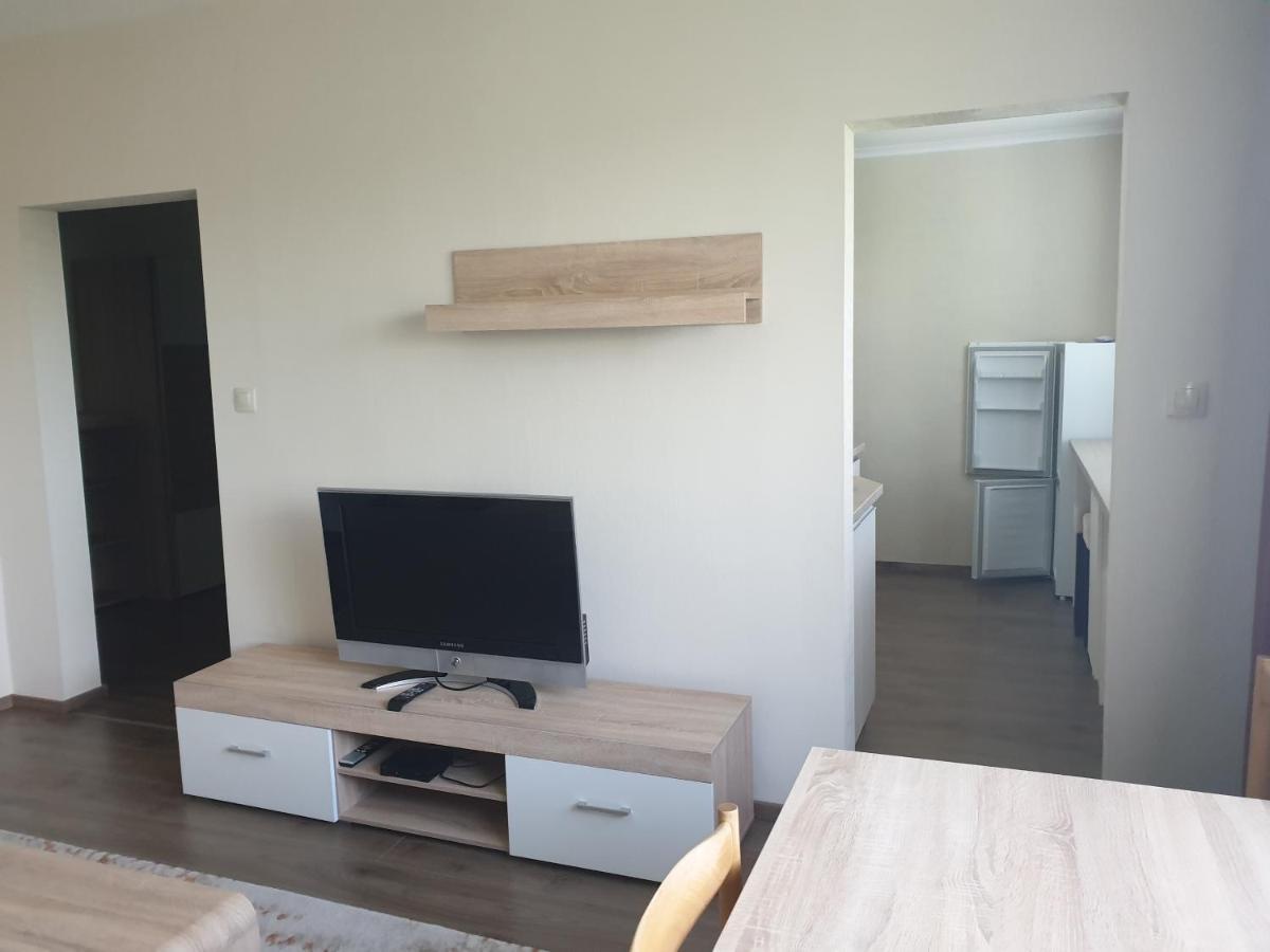Apartman Valentin Apartment Komárno Екстериор снимка